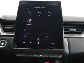 Renault Captur thumbnail 38