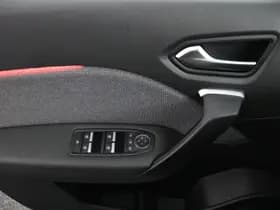 Renault Captur thumbnail 23