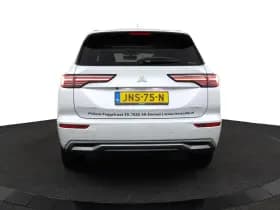 Mitsubishi Outlander thumbnail 4