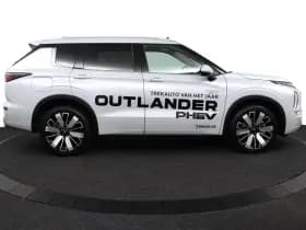 Mitsubishi Outlander thumbnail 6