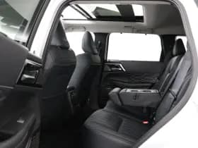 Mitsubishi Outlander thumbnail 10