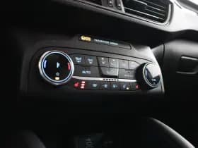 Ford Kuga thumbnail 4
