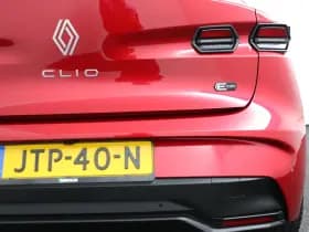 Renault Clio thumbnail 12