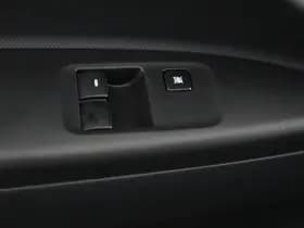 Mitsubishi Space Star thumbnail 27