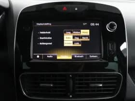 Renault Clio thumbnail 42