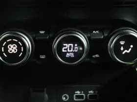Renault Clio thumbnail 22