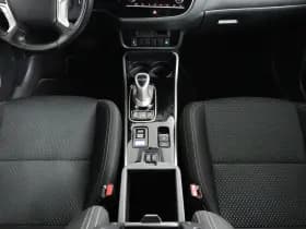Mitsubishi Outlander thumbnail 61