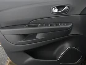 Renault Captur thumbnail 37