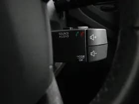 Renault Captur thumbnail 38