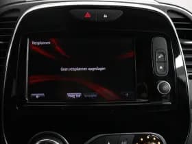 Renault Captur thumbnail 43