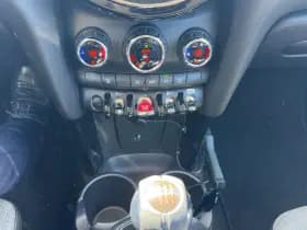 MINI Cooper thumbnail 16
