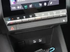Renault Captur thumbnail 18