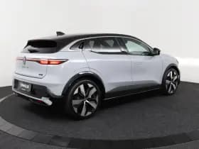 Renault Mégane E-Tech thumbnail 2