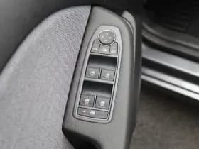 Renault Clio thumbnail 23