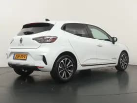 Renault Clio thumbnail 2