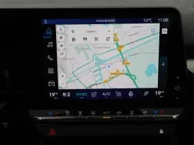 Renault Mégane E-Tech thumbnail 16