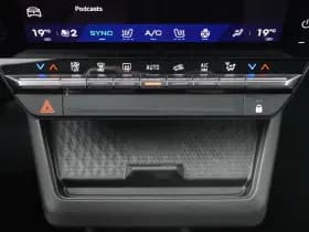 Renault Mégane E-Tech thumbnail 17