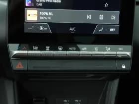 Renault Captur thumbnail 18