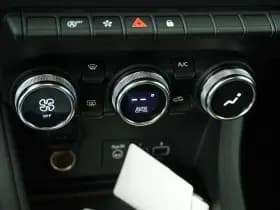 Renault Captur thumbnail 18