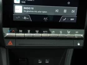 Renault Captur thumbnail 18