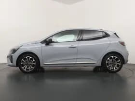 Renault Clio thumbnail 3