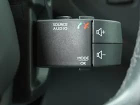 Renault Captur thumbnail 16