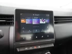 Renault Clio thumbnail 11