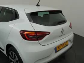 Renault Clio thumbnail 35