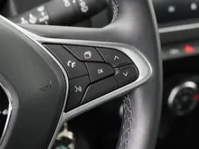 Renault Clio thumbnail 24