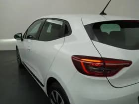 Renault Clio thumbnail 34