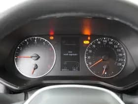 Renault Clio thumbnail 10
