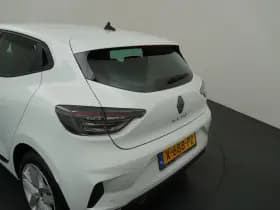 Renault Clio thumbnail 35