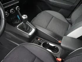 Renault Captur thumbnail 23