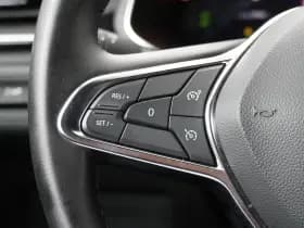 Renault Captur thumbnail 23