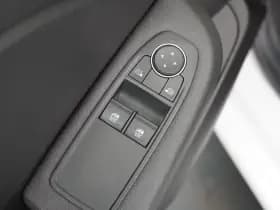 Renault Clio thumbnail 26