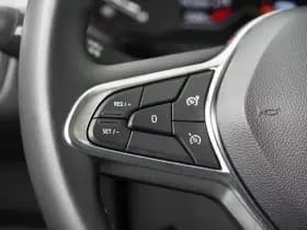 Renault Captur thumbnail 24