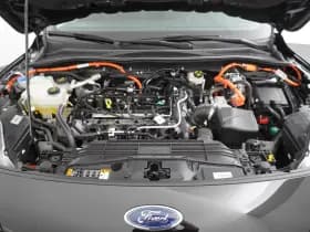 Ford Kuga thumbnail 33