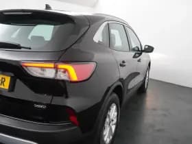 Ford Kuga thumbnail 38