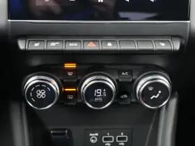 Renault Captur thumbnail 18