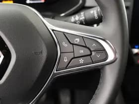 Renault Captur thumbnail 24