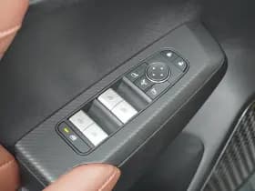 Mitsubishi Outlander thumbnail 24