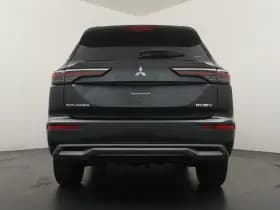 Mitsubishi Outlander thumbnail 4