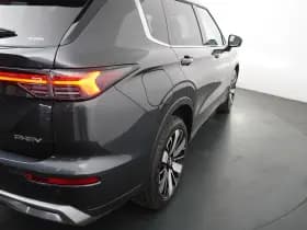 Mitsubishi Outlander thumbnail 36