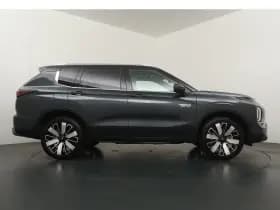 Mitsubishi Outlander thumbnail 6