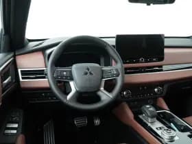 Mitsubishi Outlander thumbnail 9