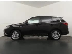 Mitsubishi Outlander thumbnail 2