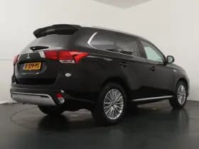 Mitsubishi Outlander thumbnail 5