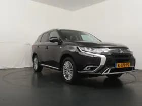 Mitsubishi Outlander thumbnail 7