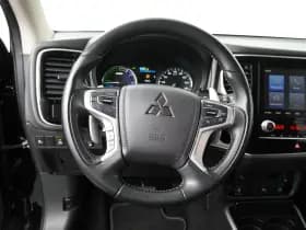 Mitsubishi Outlander thumbnail 9