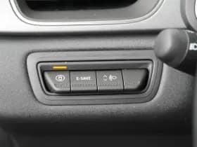 Renault Captur thumbnail 25